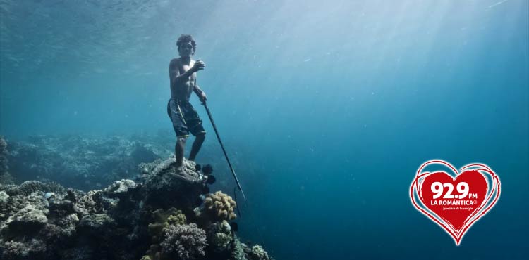humanos ver debajo del mar
