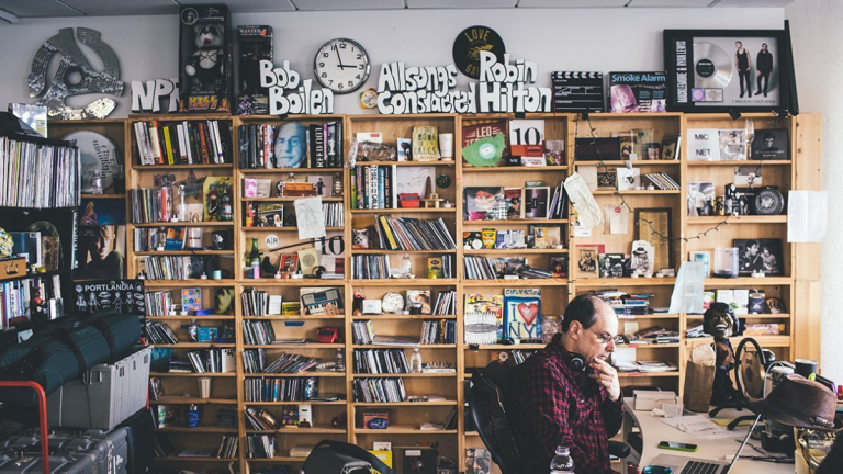 ¿Conoces los Tiny Desk Concerts?