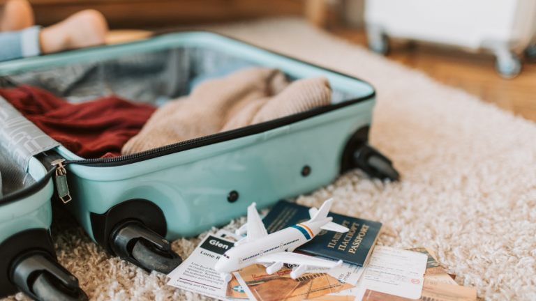 Cosas que no pueden faltar en tu maleta de viaje