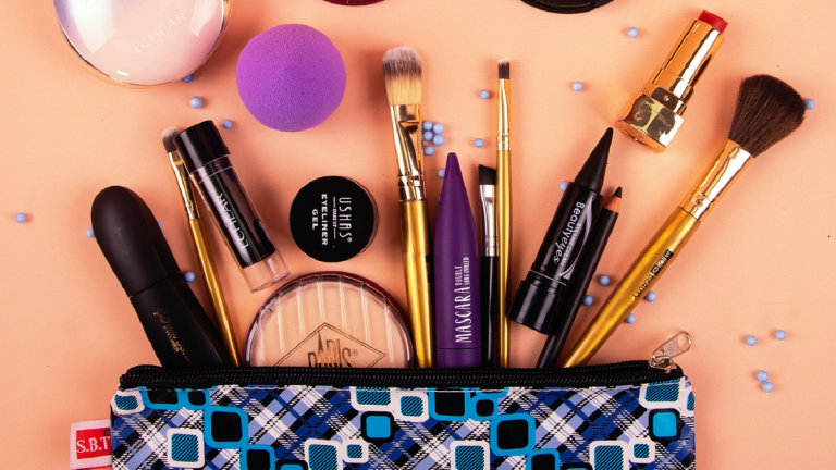 Artículos básicos para iniciar tu kit de maquillaje Artículos básicos para iniciar tu kit de maquillaje